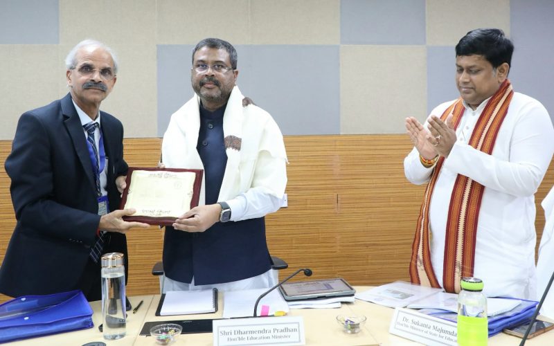 Hon’ble Education Minister Shri Dharmendra Pradhan visits IIT Kharagpur Research Park